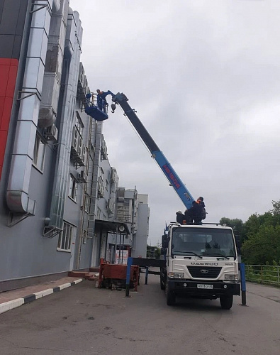 Автокран манипулятор 7т, стрела 20м Автокран манипулятор 7т, стрела 20м