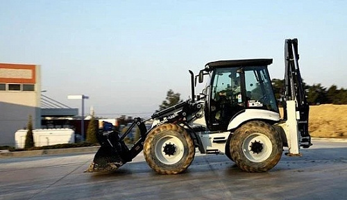 Экскаватор-погрузчик hidromek-102S Экскаватор-погрузчик hidromek-102S